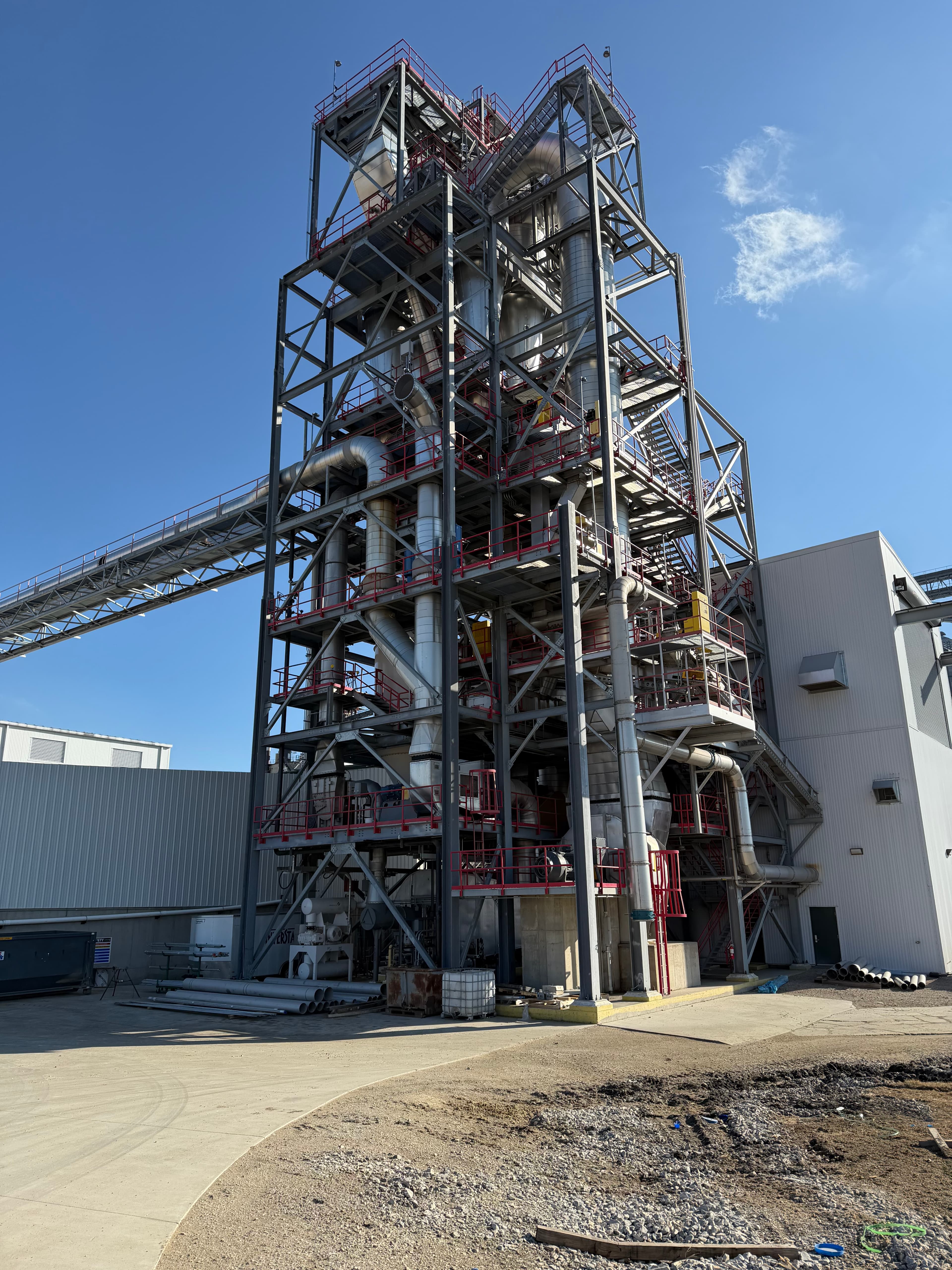 Ring dryer high-velocity ducting and recirculating loop system