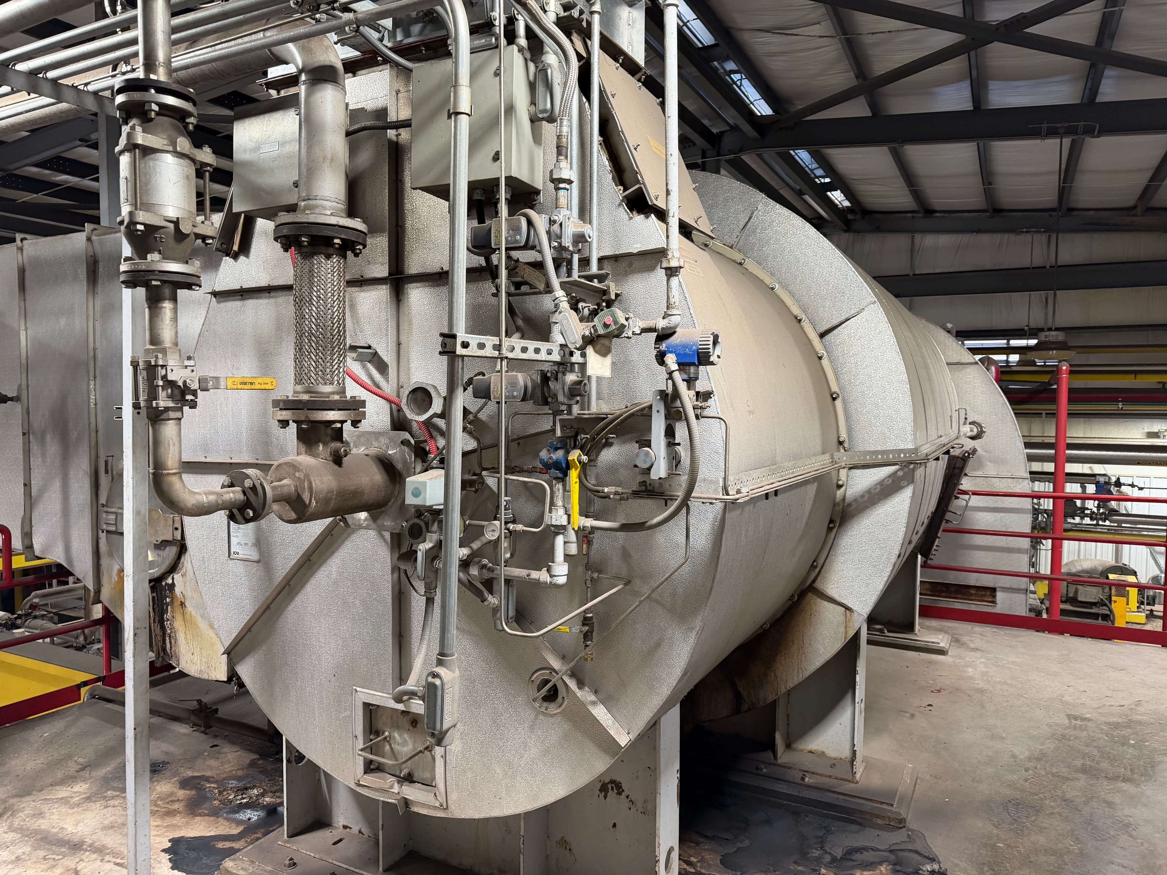 Ring dryer manifold section with refractory lining